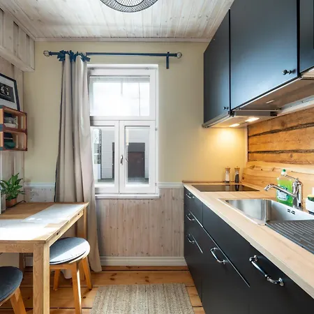 Garden Next To Telliskivi & Old Town * Таллин