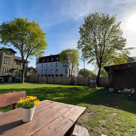 Garden Next To Telliskivi & Old Town アパート
